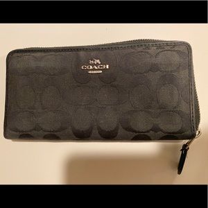 Black COACH wallet/wristlet, Freshly Dry cleaned